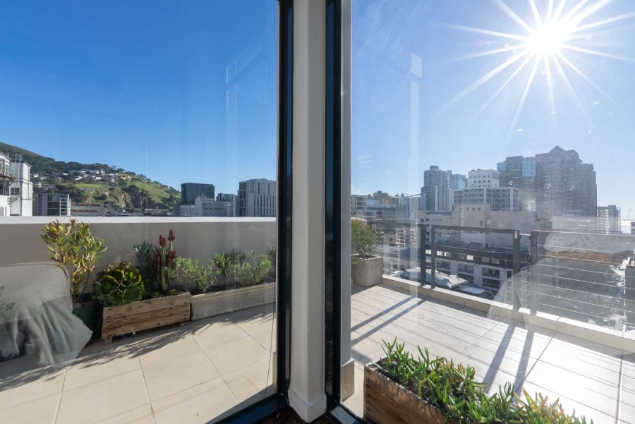 2 Bedroom Property for Sale in Cape Town City Centre Western Cape